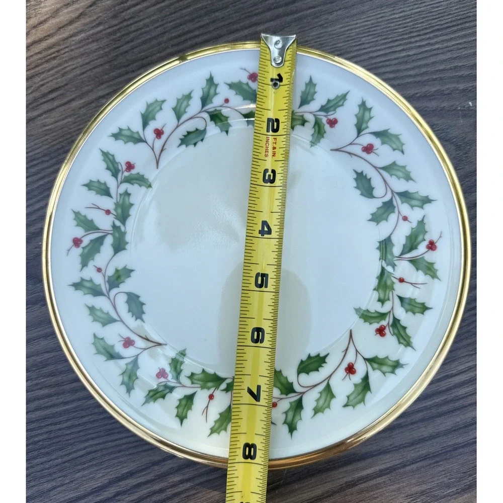 Lenox holiday piece